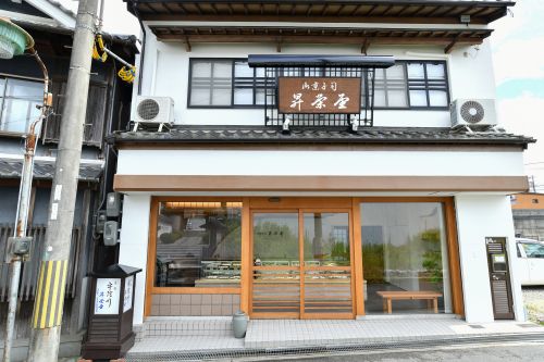 北側の入り口です